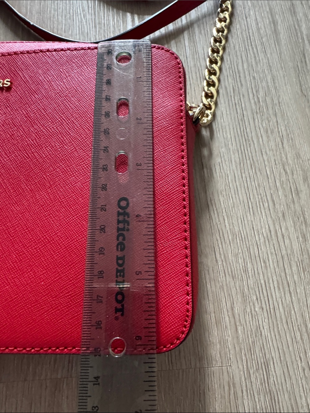 Michael Kors Red Crossbody with Gold Chain - Picture 3 of 6